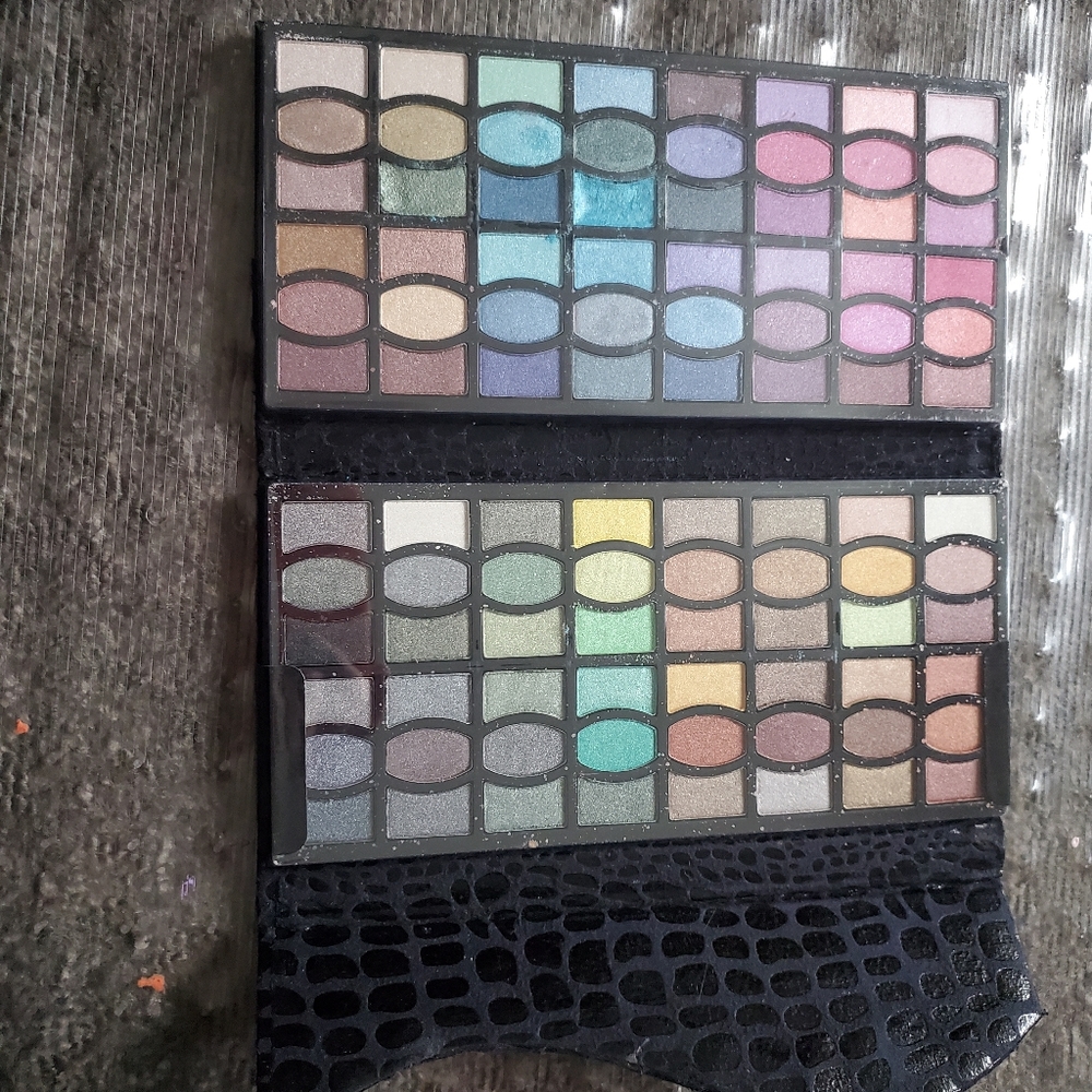 Beautiful glittery eyeshadow